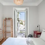 Serene Nest In Old Town By Lisbeyond 아파트 *