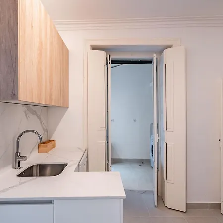 Serene Nest In Old Town By Lisbeyond *